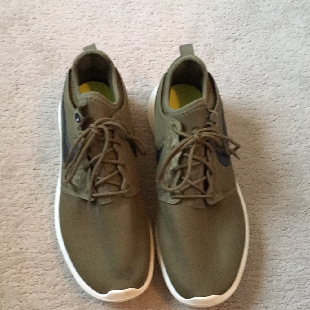 Army green Nike Roshes